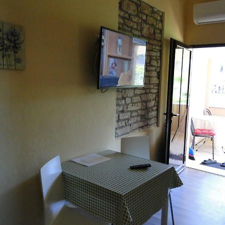 Apartment Pino Umag Exterior foto